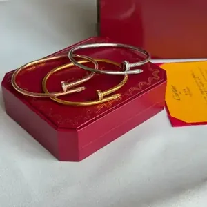 Accessories and Jewellery in Dubai
